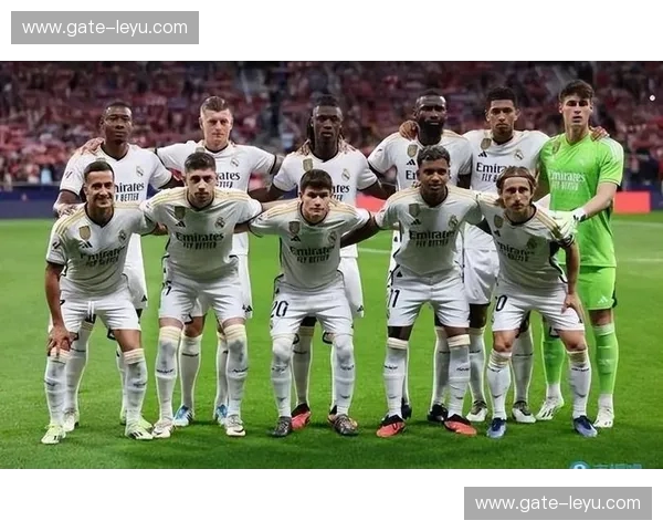 伯纳乌之夜：皇马与拜仁的史诗对决，谁将续写欧冠传奇？