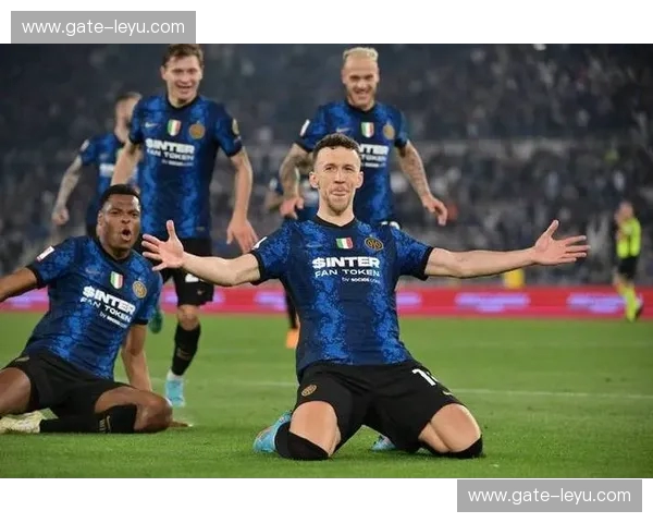 绿茵激战，激情碰撞：萨索洛与罗马的恩怨情仇与未来展望